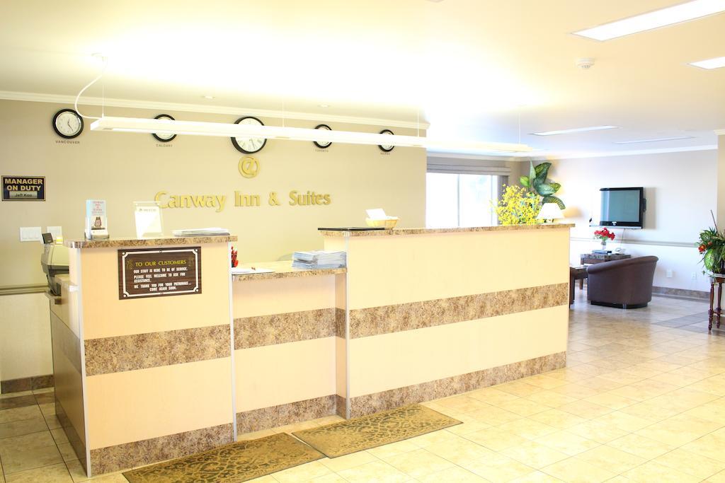 Canway Inn & Suites Dauphin Exterior foto