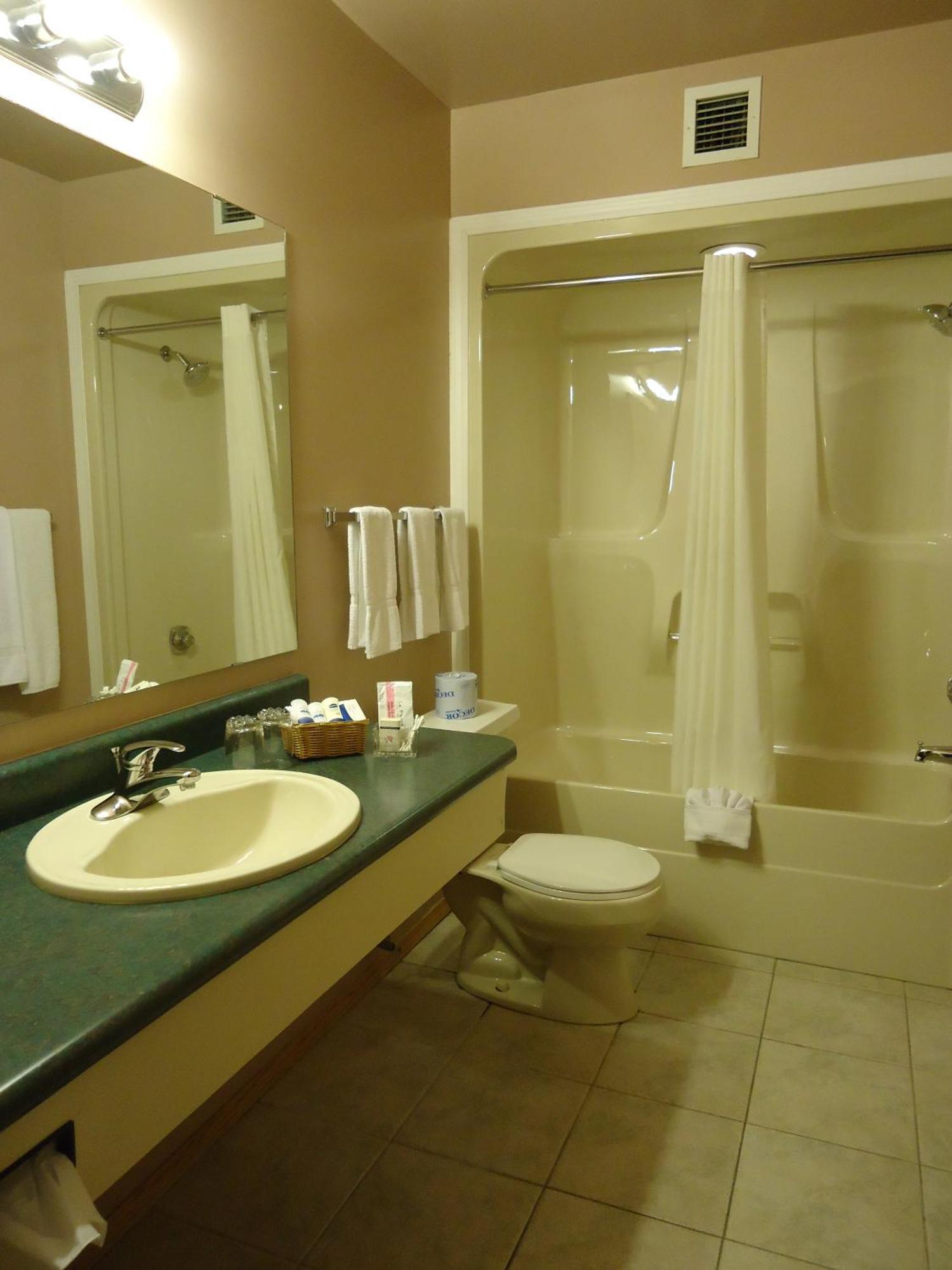 Canway Inn & Suites Dauphin Cameră foto